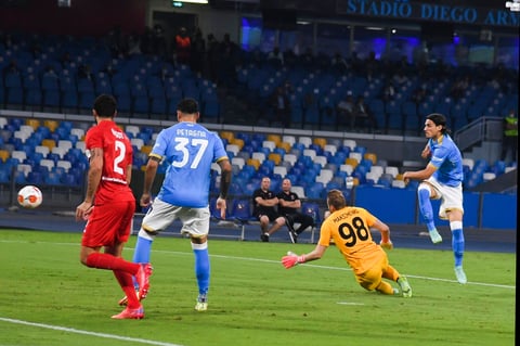 Napoli cae pese a gol tempranero; Tottenham gana