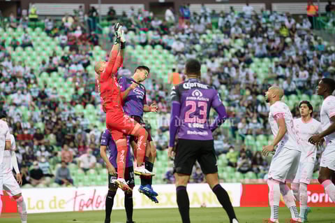 En deslucido juego, Santos derrota al Mazatlán FC y vuelve a puestos de reclasificación