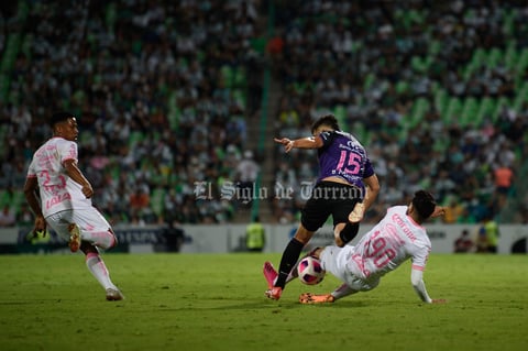 En deslucido juego, Santos derrota al Mazatlán FC y vuelve a puestos de reclasificación