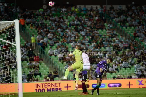 En deslucido juego, Santos derrota al Mazatlán FC y vuelve a puestos de reclasificación