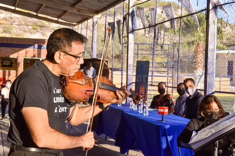 04102021 ENCABEZADO.  El autor Miguel Ángel García Rodríguez se presentó en el evento.