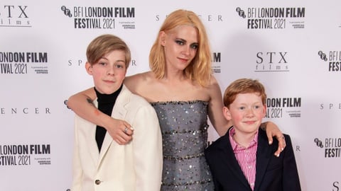 Desfilan los protagonistas de la nueva cinta sobre la vida de Diana de Gales 