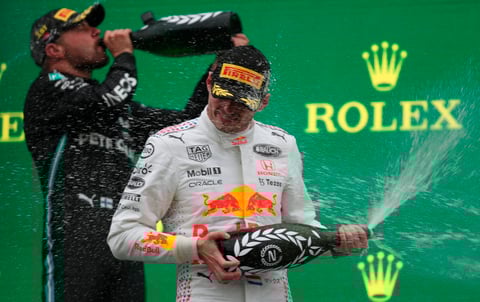 Valtteri Bottas se lleva el Gran Premio de Turquía; 'Checo' Pérez concluye tercero
