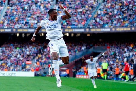 Real Madrid se lleva el clásico español ante el Barcelona en el Camp Nou