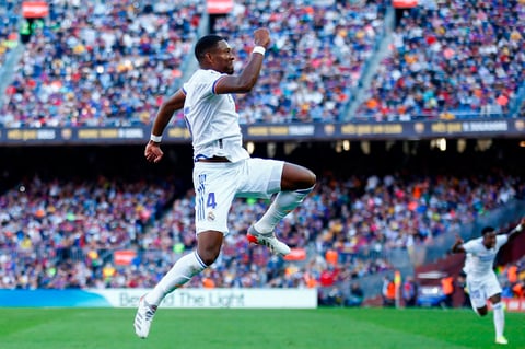 Real Madrid se lleva el clásico español ante el Barcelona en el Camp Nou