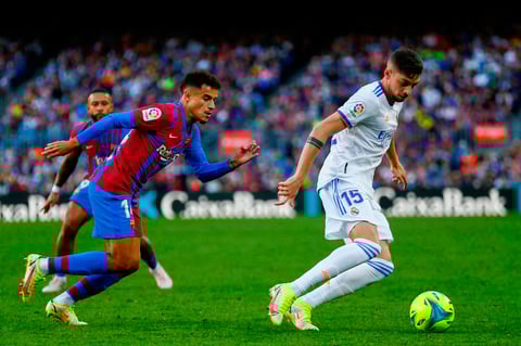 Real Madrid se lleva el clásico español ante el Barcelona en el Camp Nou