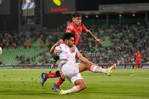 Con gol de Eduardo Aguirre, Santos Laguna rescata el empate ante Toluca