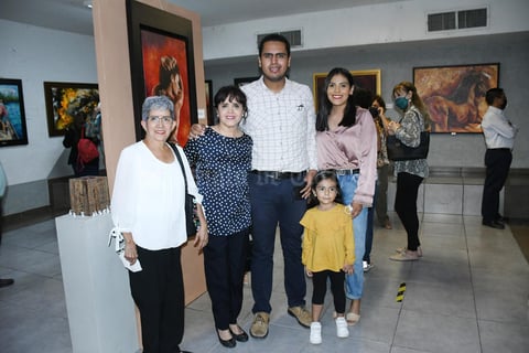 23102021 Marielena Ochoa de Godoy con familia Cervantes Ochoa.