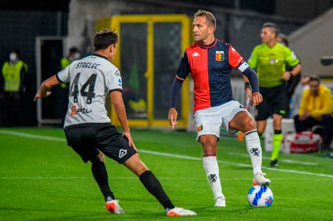 Con Johan Vásquez de titular, Genoa empata ante el Spezia en el derbi de la región Liguria