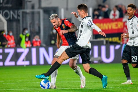 Con Johan Vásquez de titular, Genoa empata ante el Spezia en el derbi de la región Liguria