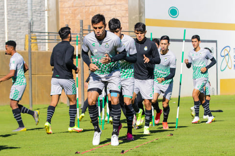 Último entrenamiento de Santos antes de visitar al Querétaro en la J16