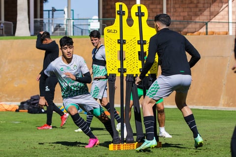 Último entrenamiento de Santos antes de visitar al Querétaro en la J16