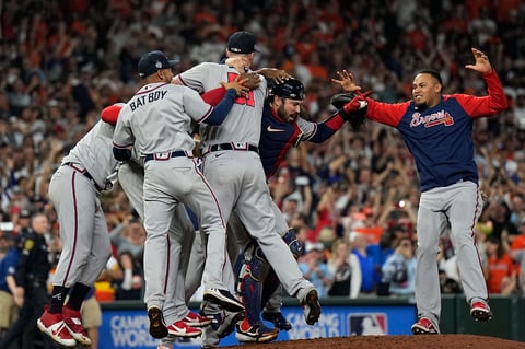 Bravos de Atlanta ganan la Serie Mundial por primera vez desde 1995
