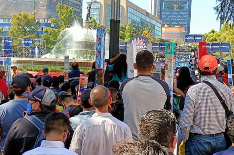 El mexicano emocionó a más de 100 mil aficionados presentes en el Show Run 
