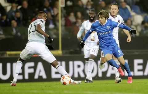 West Ham deja escapar victoria ante el Genk de Gerardo Arteaga