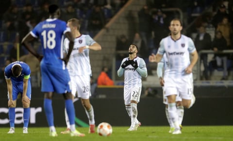 West Ham deja escapar victoria ante el Genk de Gerardo Arteaga