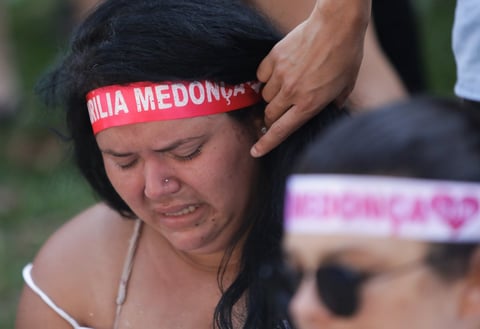 Al menos 100 mil personas despiden en Brasil a la cantante Marília Mendonça