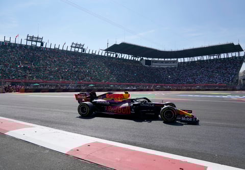 'Checo' Pérez conquista el tercer lugar en Gran Premio de México