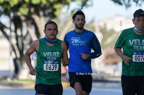 Fotos de la Carrera 21k autocentro autopop 2021, décimo aniversario