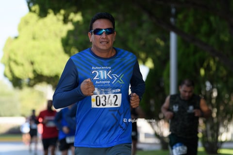 Fotos de la Carrera 21k autocentro autopop 2021, décimo aniversario