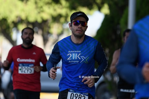Fotos de la Carrera 21k autocentro autopop 2021, décimo aniversario