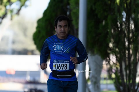 Fotos de la Carrera 21k autocentro autopop 2021, décimo aniversario
