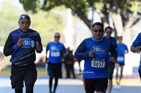 Fotos de la Carrera 21k autocentro autopop 2021, décimo aniversario
