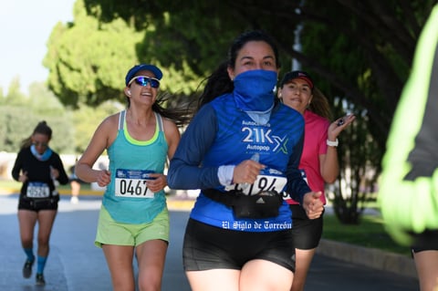 Fotos de la Carrera 21k autocentro autopop 2021, décimo aniversario