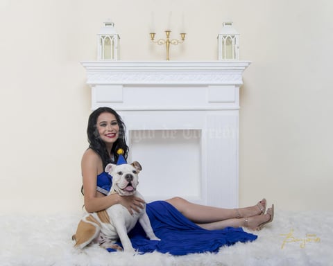 10112021 ¡FELIZ CUMPLEAñOS!  La señorita Priscila Rosales festeja sus 21 años acompañada de su mascota 'Chalino'.