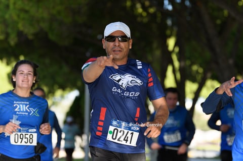 Fotos de la Carrera 21k autocentro autopop 2021, décimo aniversario