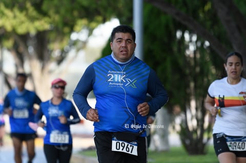 Fotos de la Carrera 21k autocentro autopop 2021, décimo aniversario