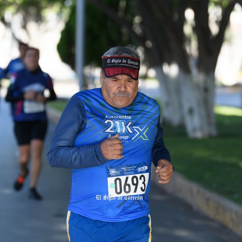 Fotos de la Carrera 21k autocentro autopop 2021, décimo aniversario
