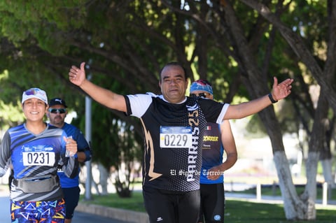 Fotos de la Carrera 21k autocentro autopop 2021, décimo aniversario