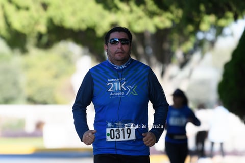 Fotos de la Carrera 21k autocentro autopop 2021, décimo aniversario