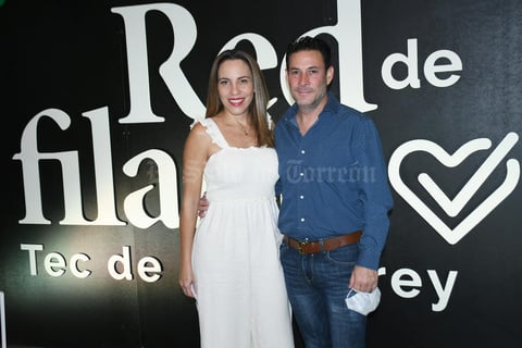 12112021 Valeria Martínez y Adrián Meléndez.