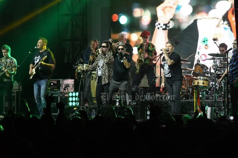 Los Auténticos Decadentes festejan 35 años de carrera con los laguneros