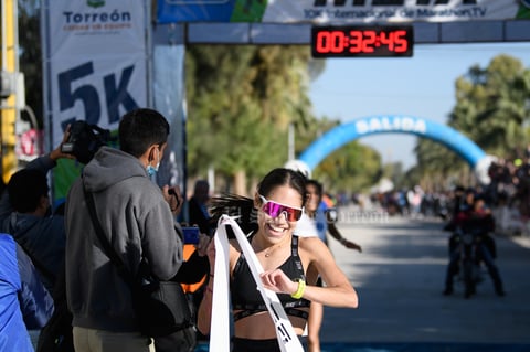 Duranguense Anahí Álvarez se lleva Carrera Elite 10 K Elite MarathonTV; olímpico Santana la varonil