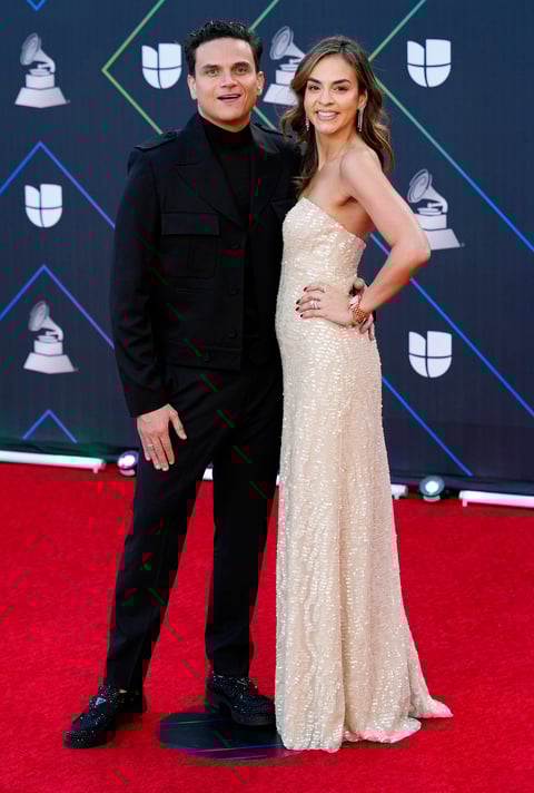 Danna Paola, Mon Laferte, Bella Thorne y más estrellas llenan de glamour a la 'red carpet' del Latin Grammy