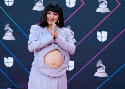 Danna Paola, Mon Laferte, Bella Thorne y más estrellas llenan de glamour a la 'red carpet' del Latin Grammy