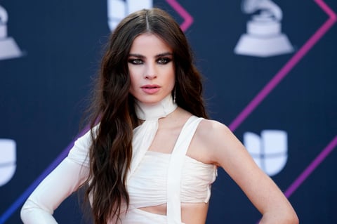 Danna Paola, Mon Laferte, Bella Thorne y más estrellas llenan de glamour a la 'red carpet' del Latin Grammy