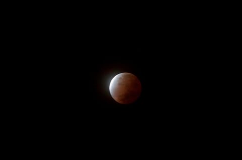 Eclipse lunar en la madrugada guatemalteca