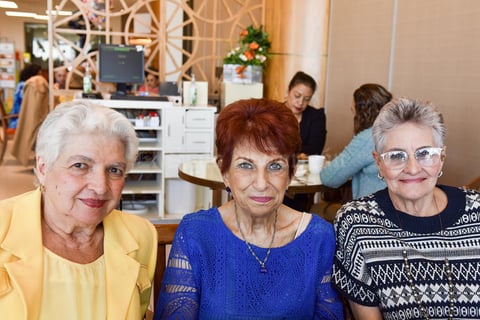 20112021 Olga Mestas, Nelly Enríquez y Olivia De la Fuente.