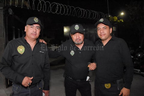 18112021 CELEBRAN ANIVERSARIO.  Rafa, Jorge y Pepe.