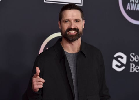 BTS, Olivia Rodrigo y más estrellas llegan a la alfombra roja de los American Music Awards 2021