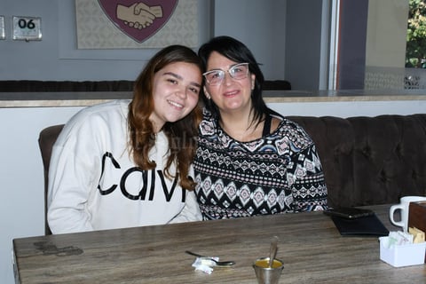 22112021 RICO ALMUERZO . Ludivina y Ludivina Leal.