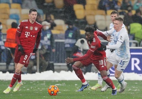 Robert Lewandowski abre camino al Bayern para triunfar ante el Dinamo
