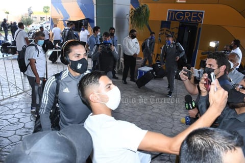 ¡Ya están aquí! Tigres llega a La Laguna para enfrentar a Santos