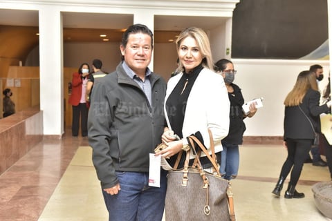 26112021 Eduardo Torres y Evelyn Galindo.