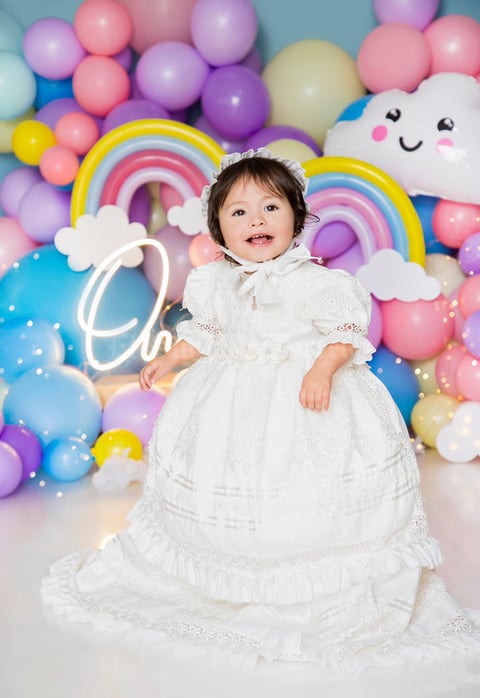 19122021 La pequeña Nelda Nefereth acompañada por sus padres Dra. Nelda Lizeth Salas Aceves y Lic. Jorge Armando Rodríguez Celaya y sus padrinos: CP. Emma Daniela González Aceves, Ing. José Sergio González Aceves e Ing. Luis Guillermo González Aceves.