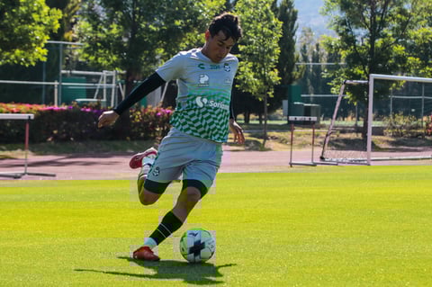 Santos afronta su cuarto duelo de preparación